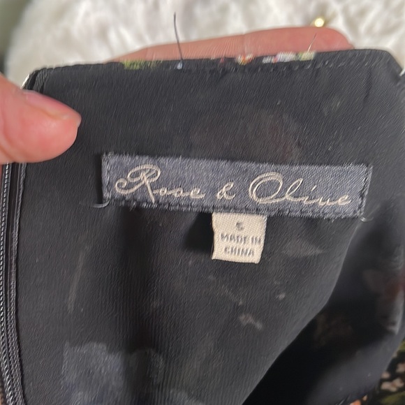 Rose and Olive floral tank top size small - Picture 4 of 4